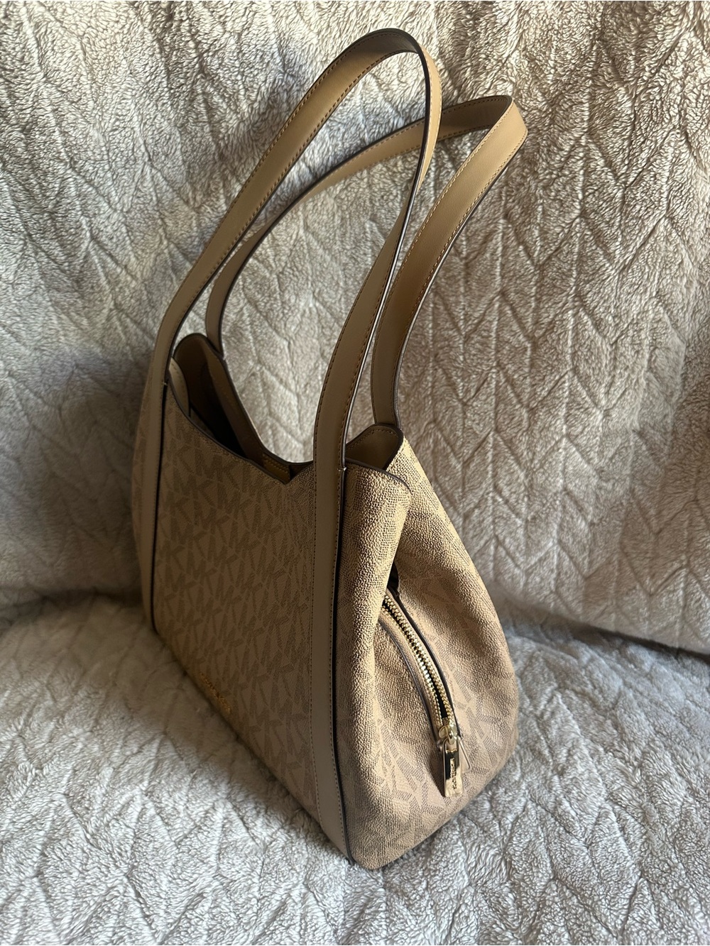 Michael Kors Beige/Tan Signature Rosemary MK Logo Shoulder Bag - Picture 4 of 7